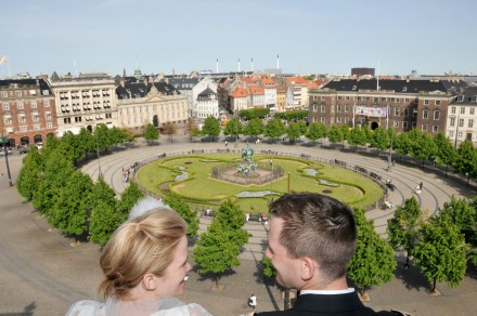 Kristen and Johns wedding at Københavns Rådhus